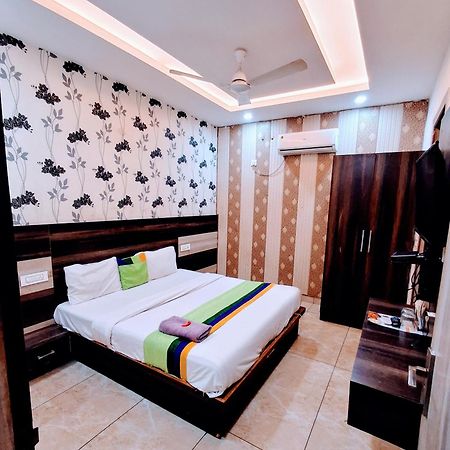Hotel Welcome Residency Zirakpur Exterior foto